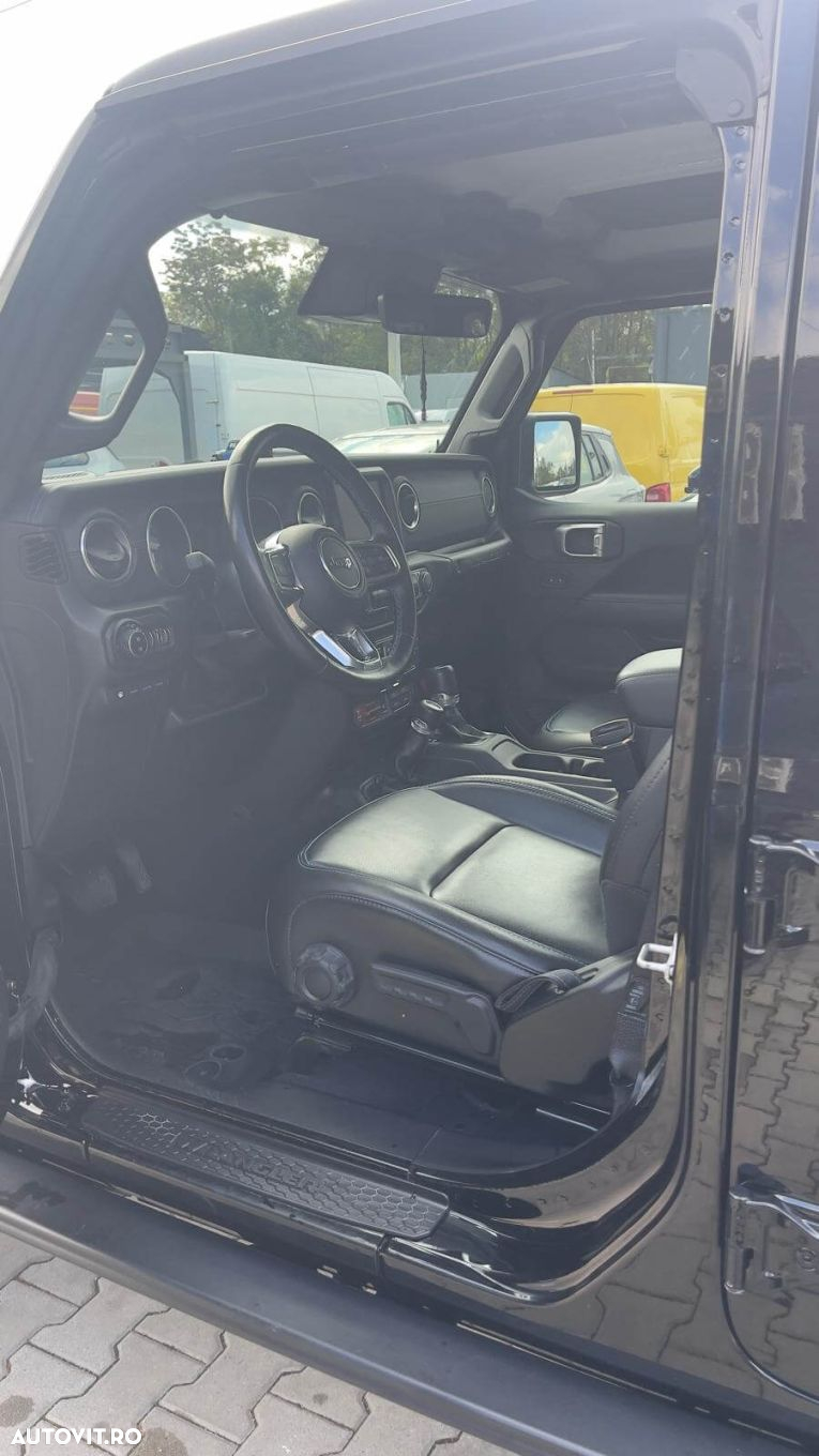 Jeep Wrangler - 6