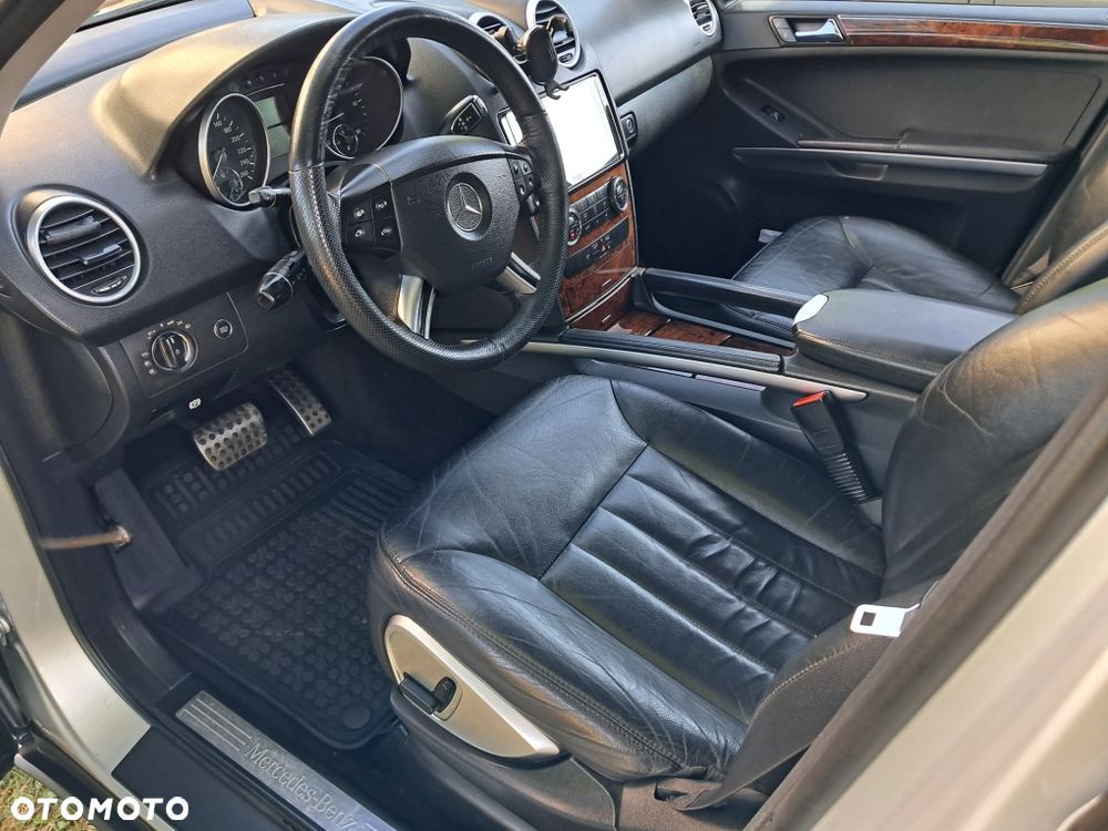 Mercedes-Benz ML - 6