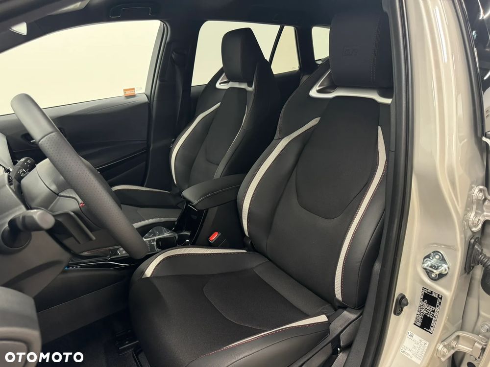 Toyota Corolla 2.0 Hybrid GR Sport - 9