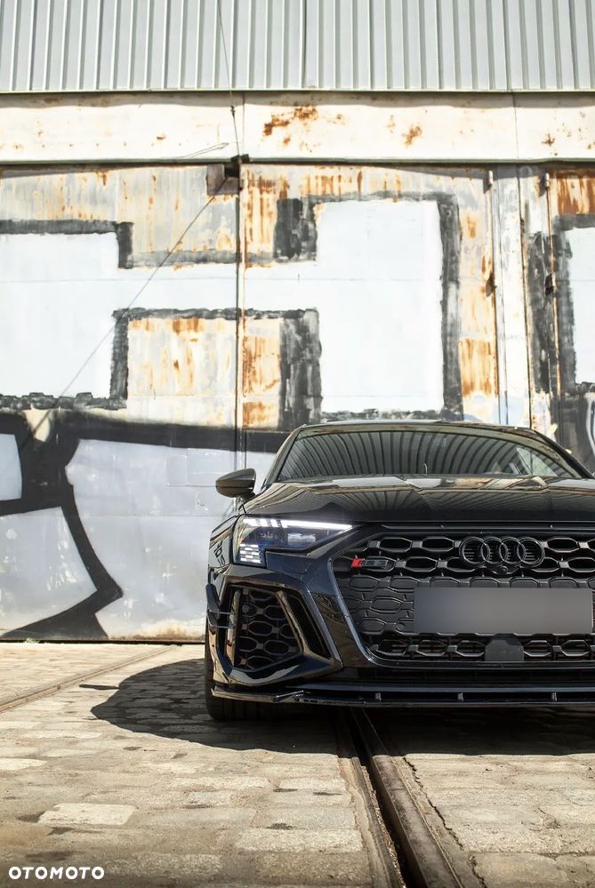 Audi RS3 Limousine - 3
