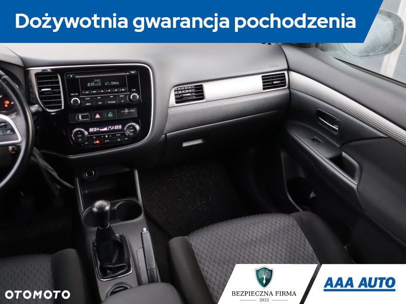 Mitsubishi Outlander - 9