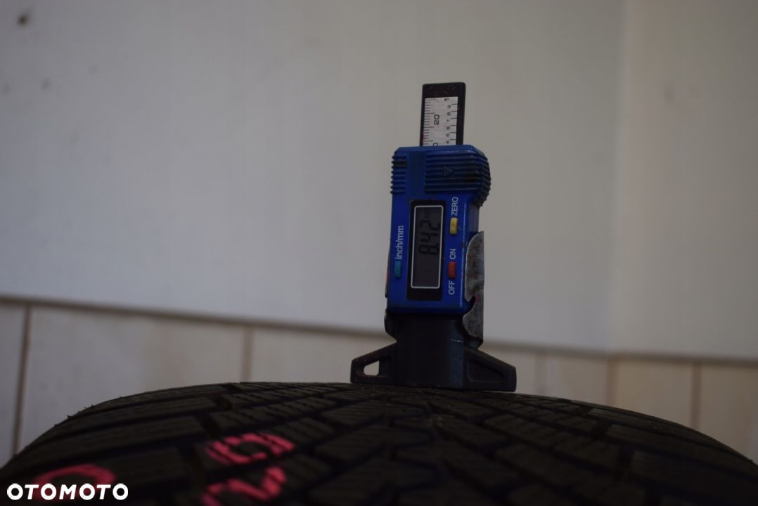 R20 255/40 101V Falken EuroWinter HS01 - 4