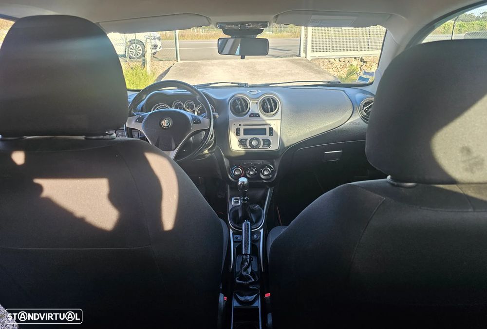 Alfa Romeo MiTo 1.4 MultiAir Distinctive - 14