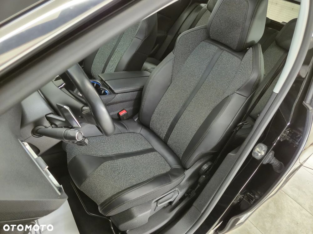 Peugeot 3008 1.2 PureTech Allure S&S EAT8 - 17