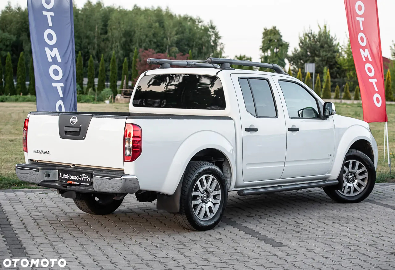 Nissan Navara 3.0 D V6 - 3