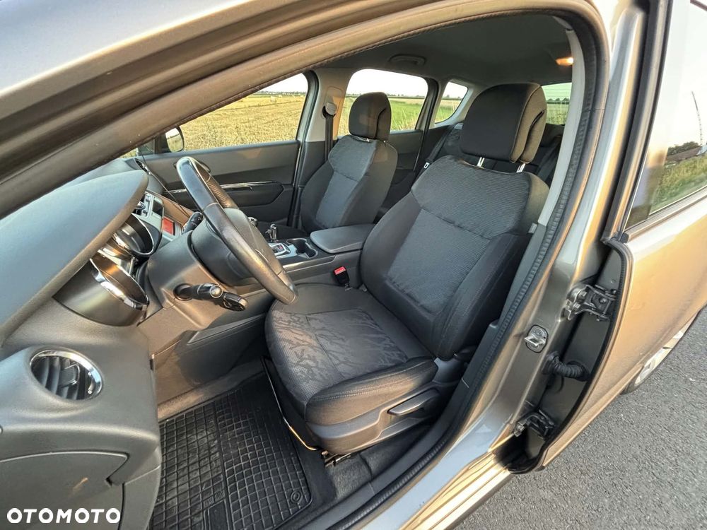Peugeot 3008 2011 photo 5