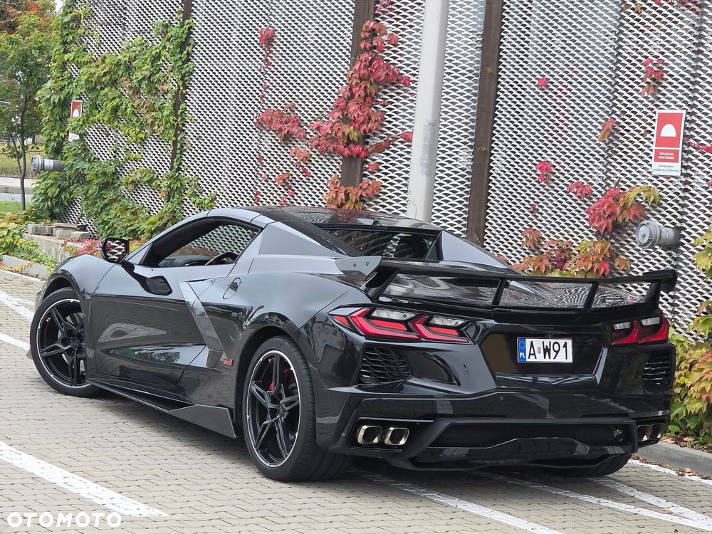Chevrolet Corvette - 11