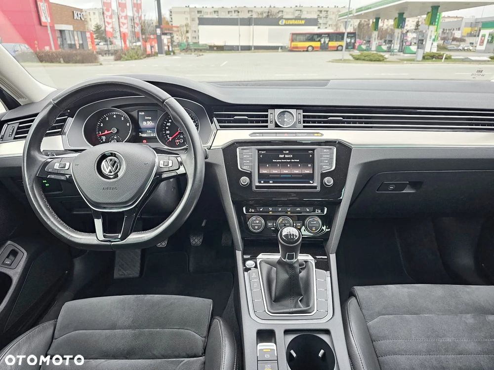 Volkswagen Passat 1.4 TSI BMT ACT Highline - 18