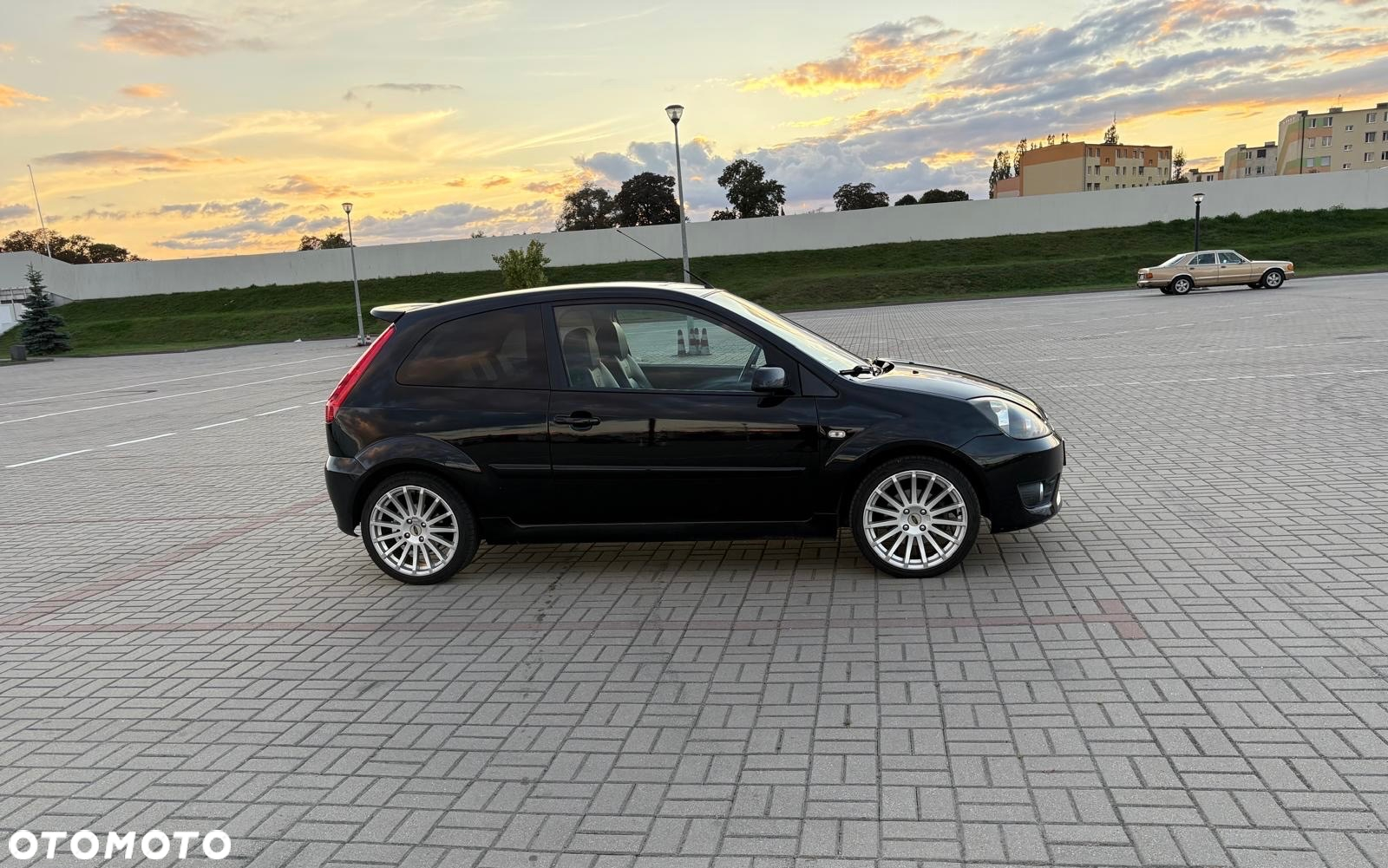 Ford Fiesta 2.0 ST - 14