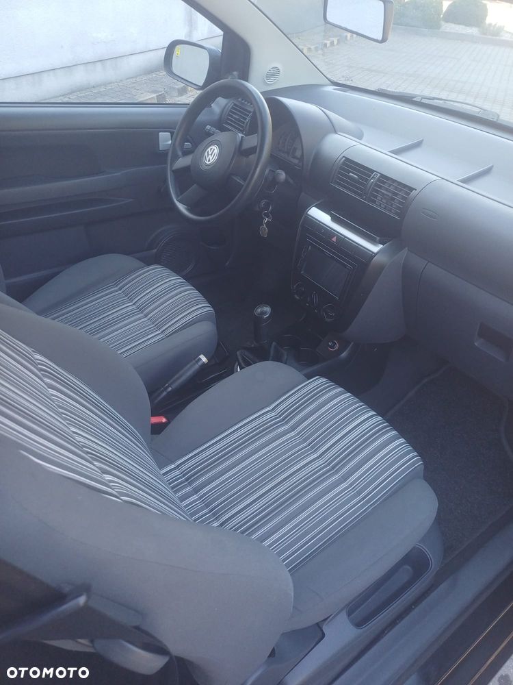 Volkswagen Fox - 5