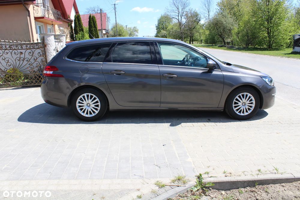 Peugeot 308 - 4