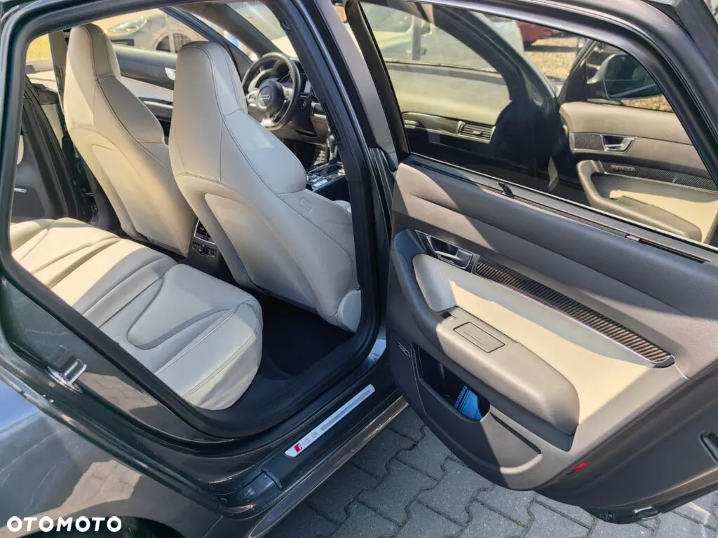 Audi RS6 5.0 TFSI Quattro Tiptr - 37