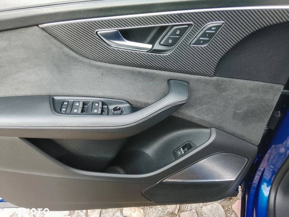 Audi RS Q8 - 16