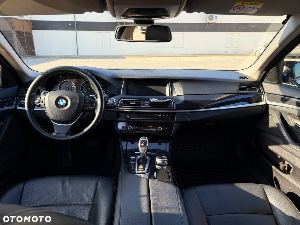 BMW Seria 5 525d xDrive Luxury Line - 8