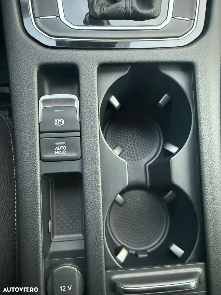 Volkswagen Passat 1.5 TSI OPF DSG Business - 23