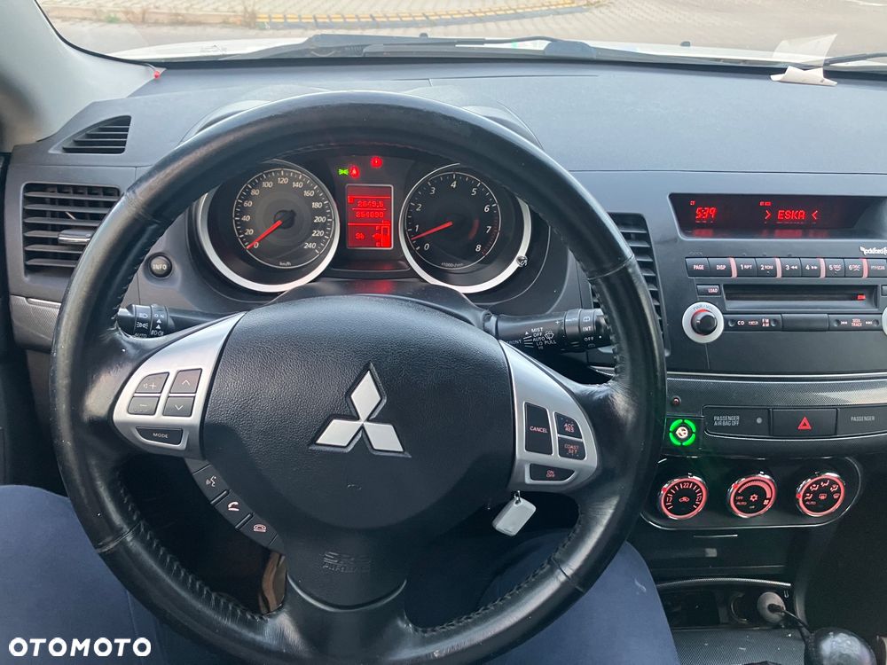 Mitsubishi Lancer - 13