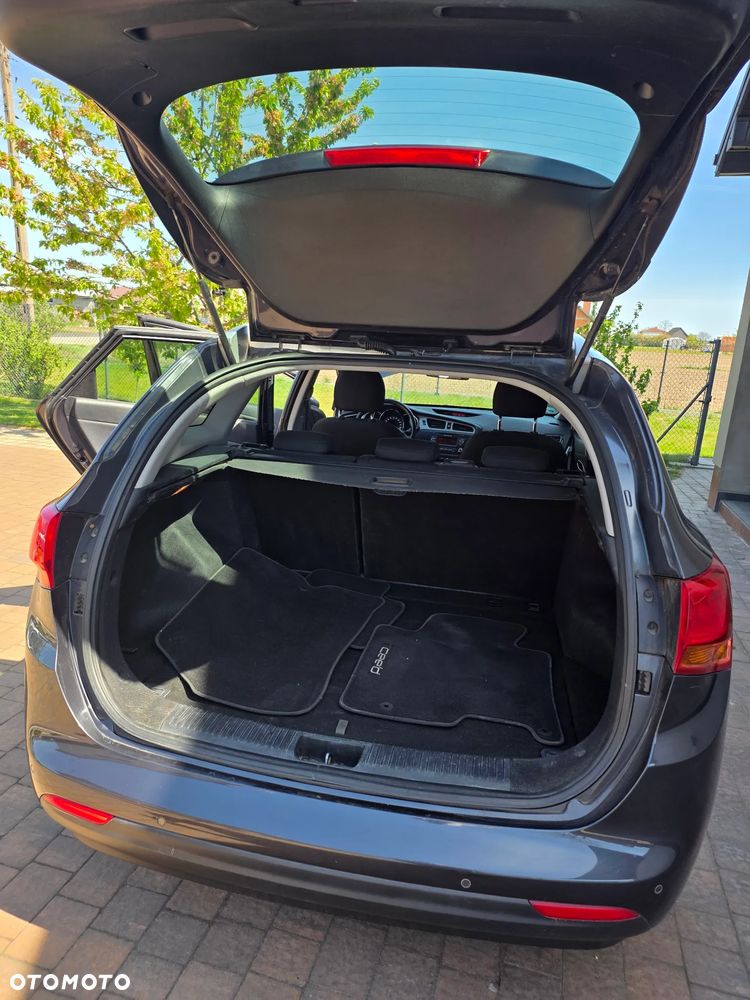 Kia Ceed - 5