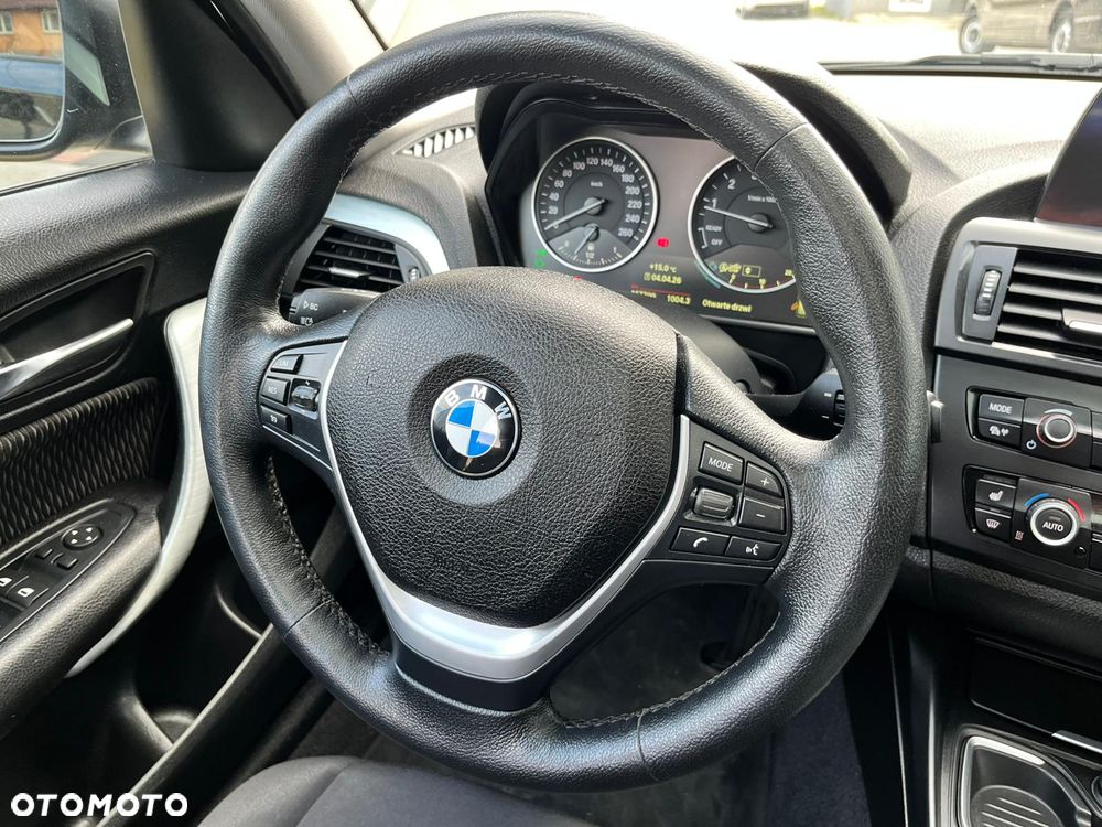 BMW Seria 1 118i - 23