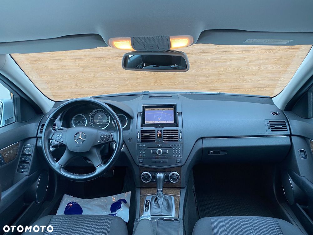 Mercedes-Benz Klasa C 180 Kompressor Automatik BlueEFFICIENCY Avantgarde - 36