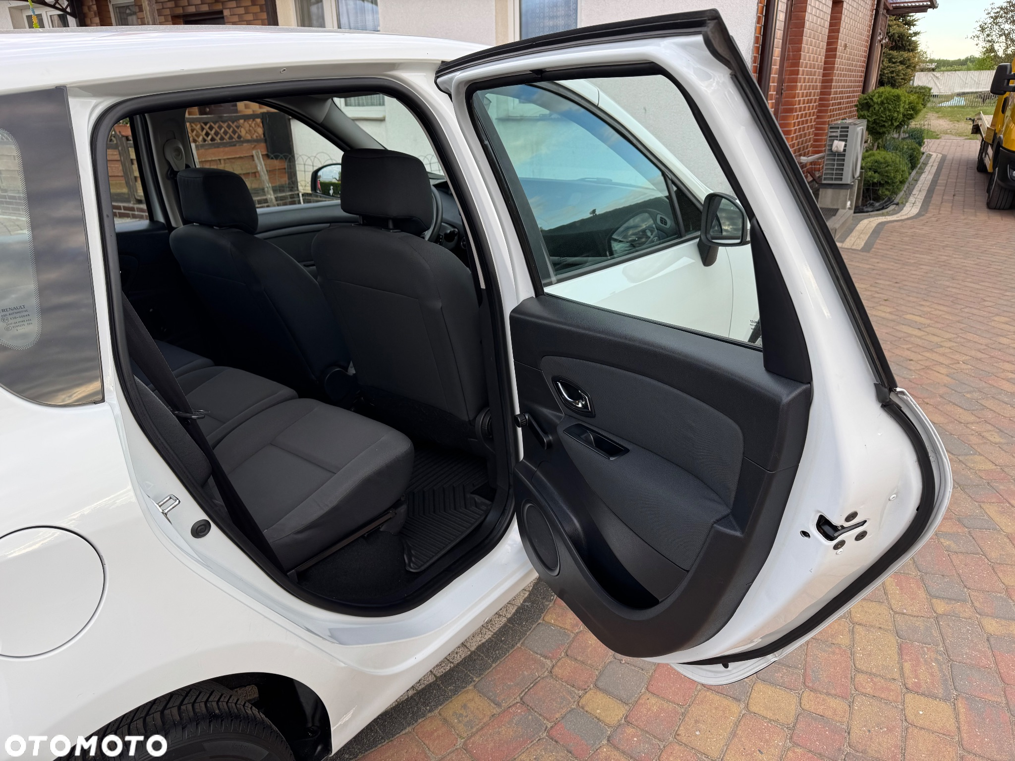 Renault Scenic - 22