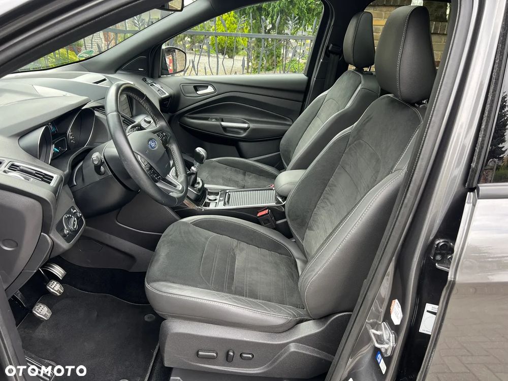 Ford Kuga 1.5 EcoBoost FWD ST-Line ASS - 17