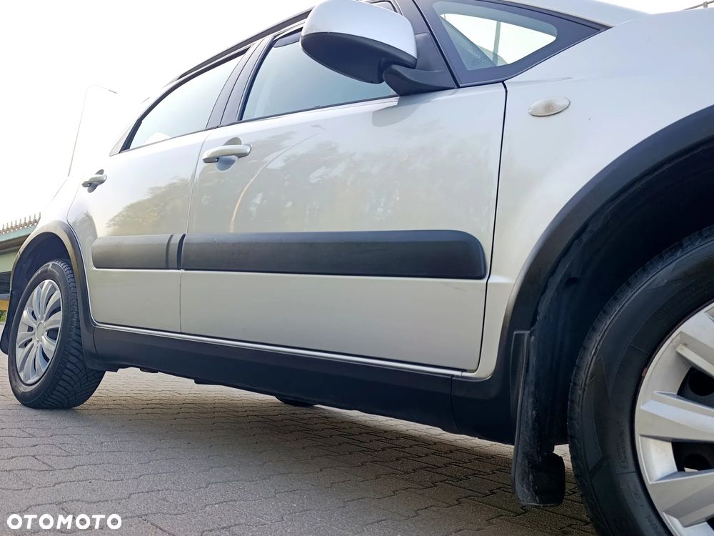 Suzuki SX4 1.6 VVT 4x2 Style - 18