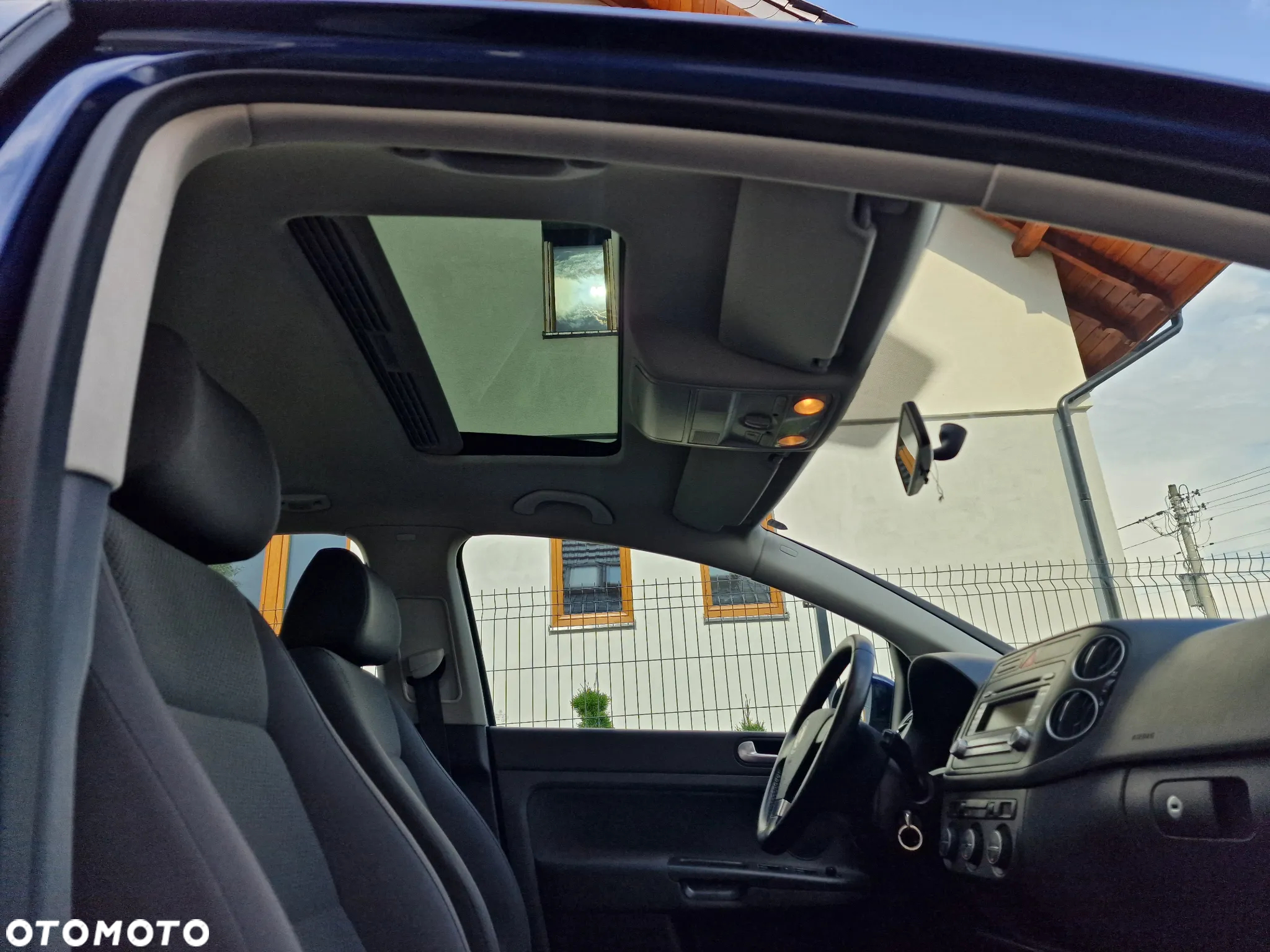 Volkswagen Golf - 23