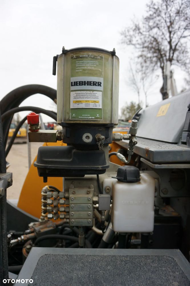 Liebherr LH 22 M Litronic + Chwytak - 22
