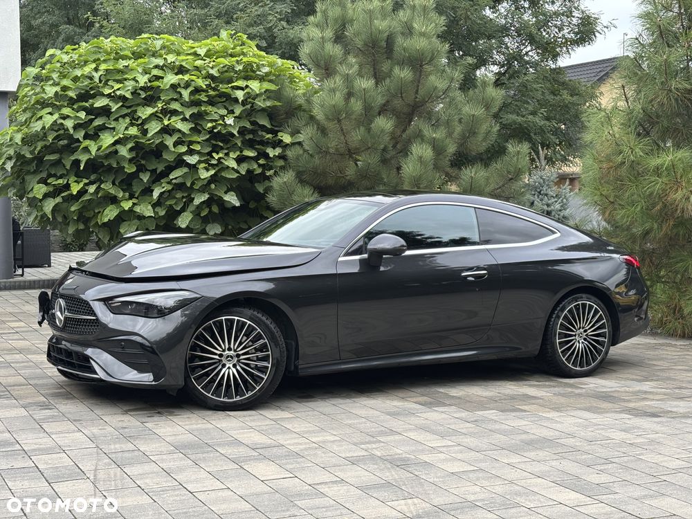 Mercedes-Benz CLE 300 4Matic 9G-TRONIC Edition AMG Line - 2