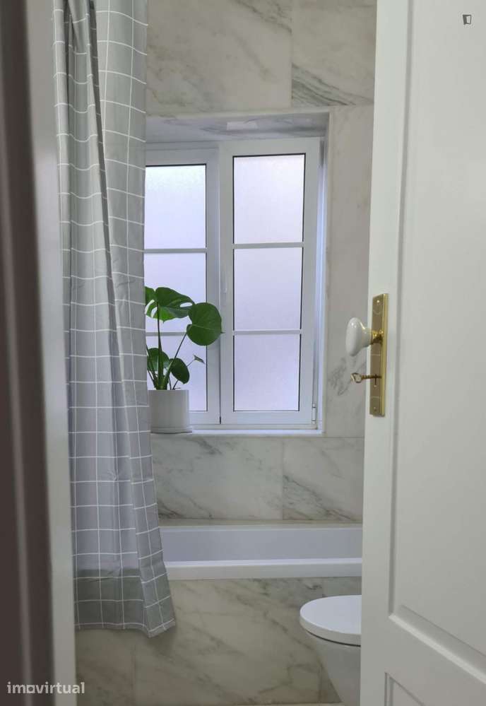 Quarto - localizado em Setubal - Grande imagem: 5/10