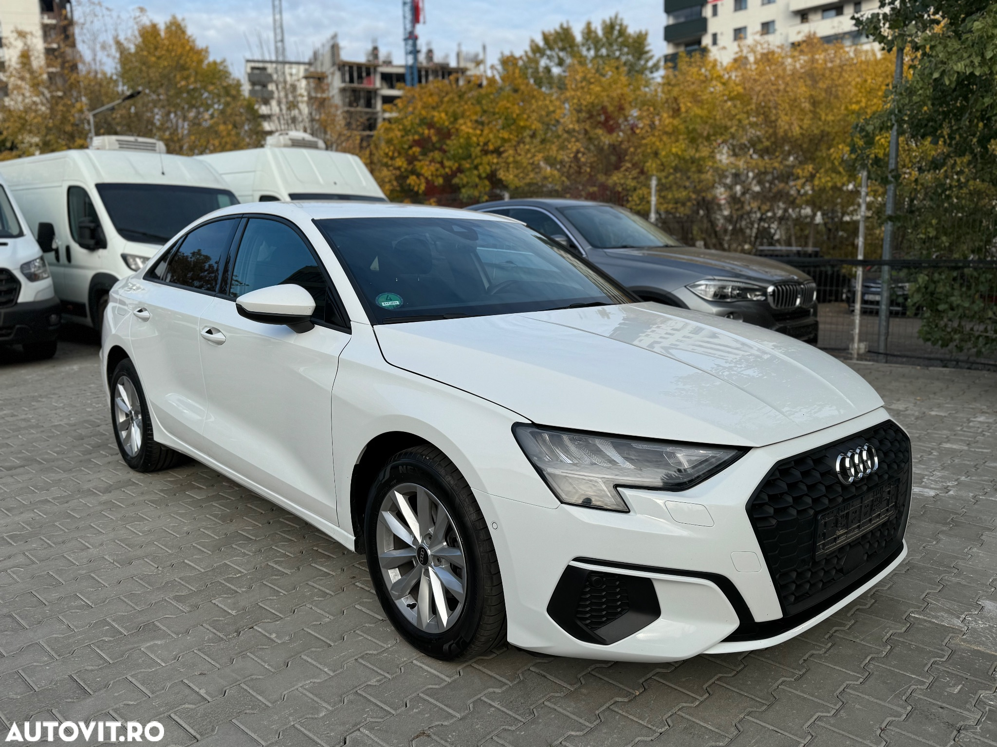 Audi A3 2.0 30 TDI S tronic Advanced - 4