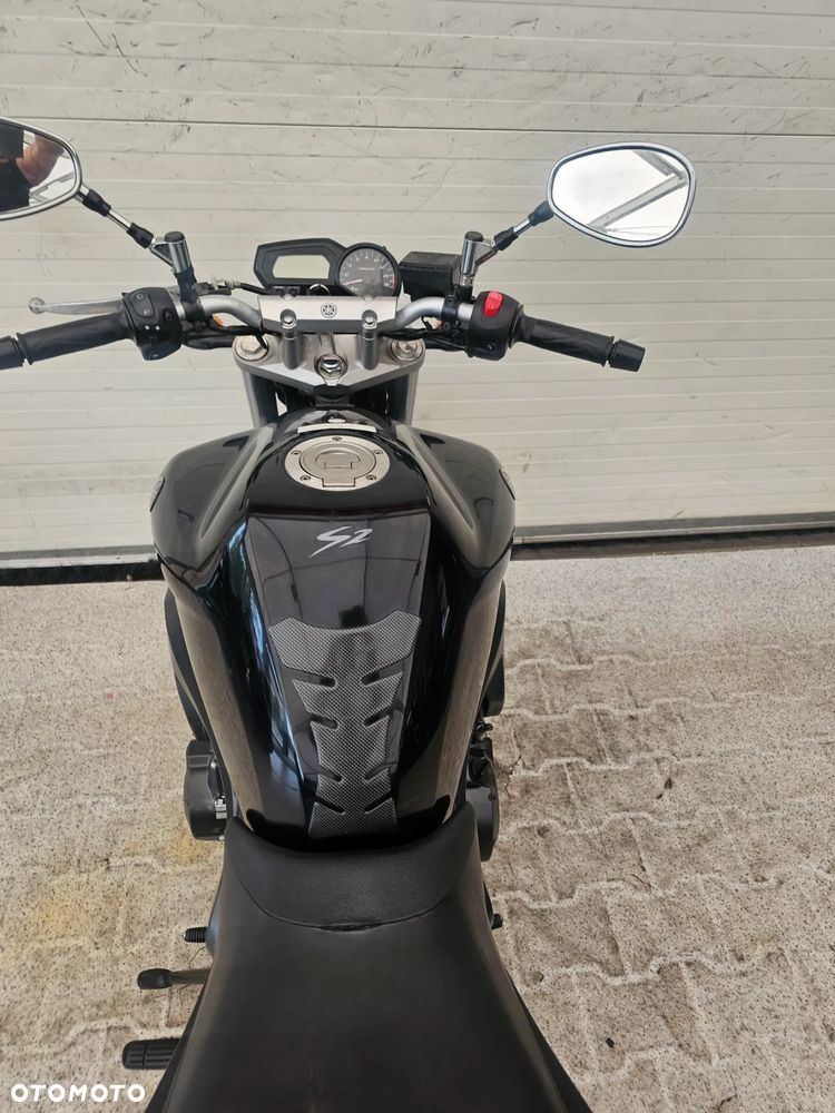 Yamaha FZ - 29