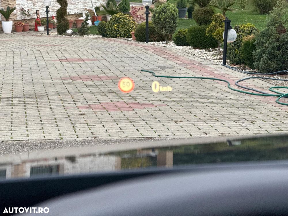 BMW Seria 3 318d xDrive Luxury Line - 11