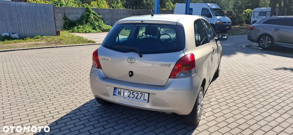 Toyota Yaris - 6