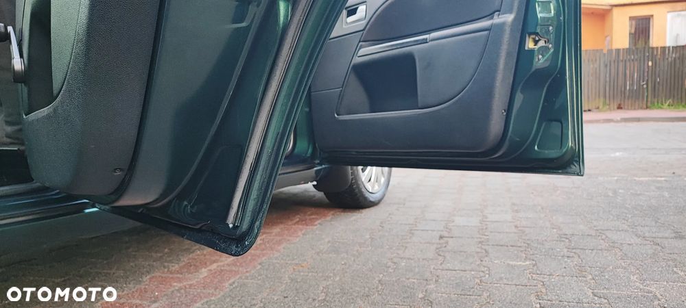 Ford Mondeo 1.8 Trend X100 / X - 23