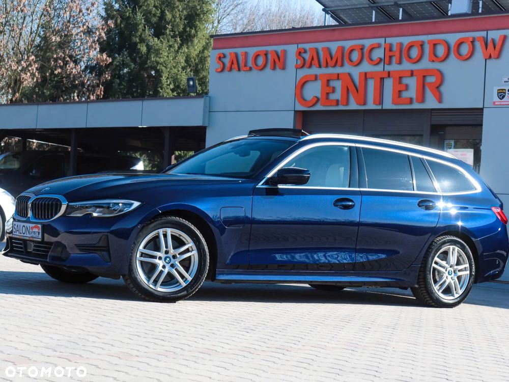 BMW Seria 3 320e Sport Line - 2