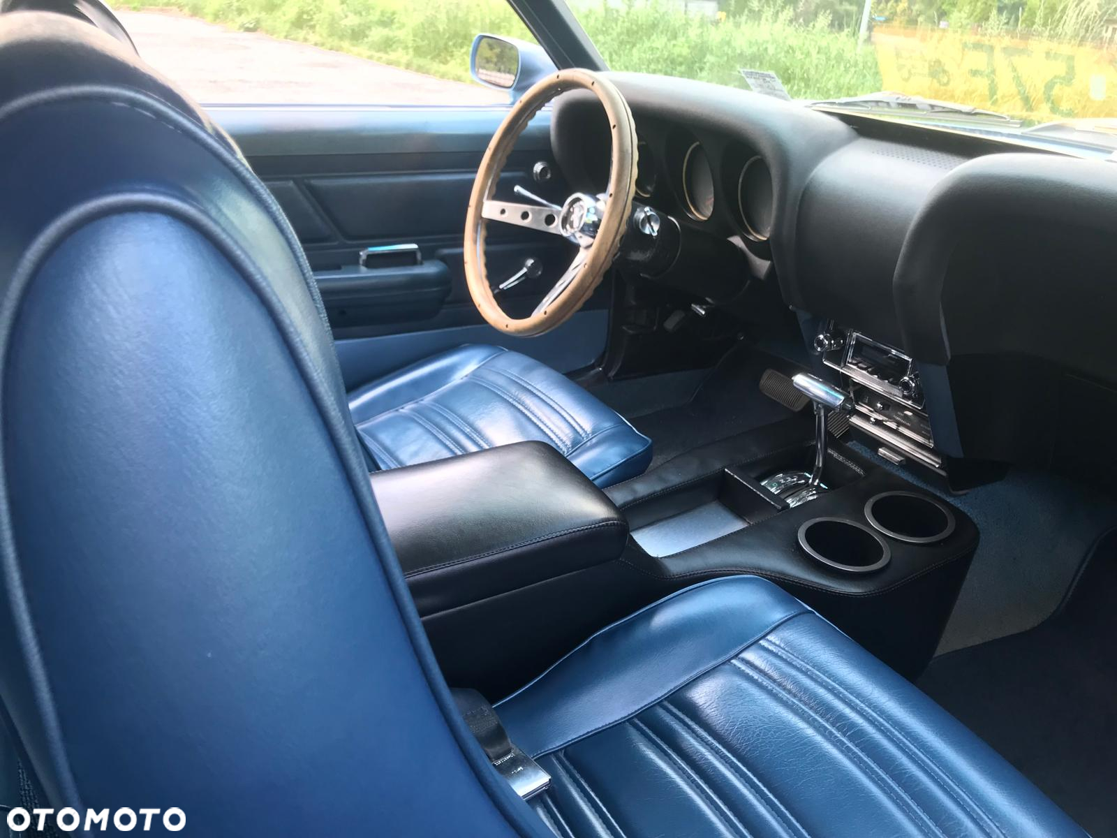 Ford Mustang - 5