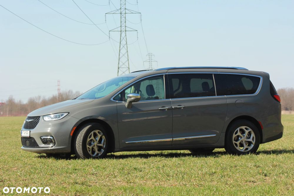 Chrysler Pacifica - 3