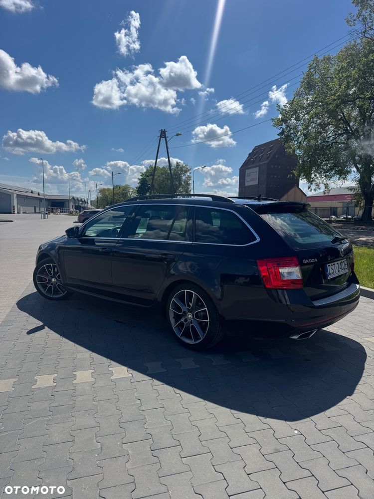 Skoda Octavia 2.0 TDI RS DSG - 3