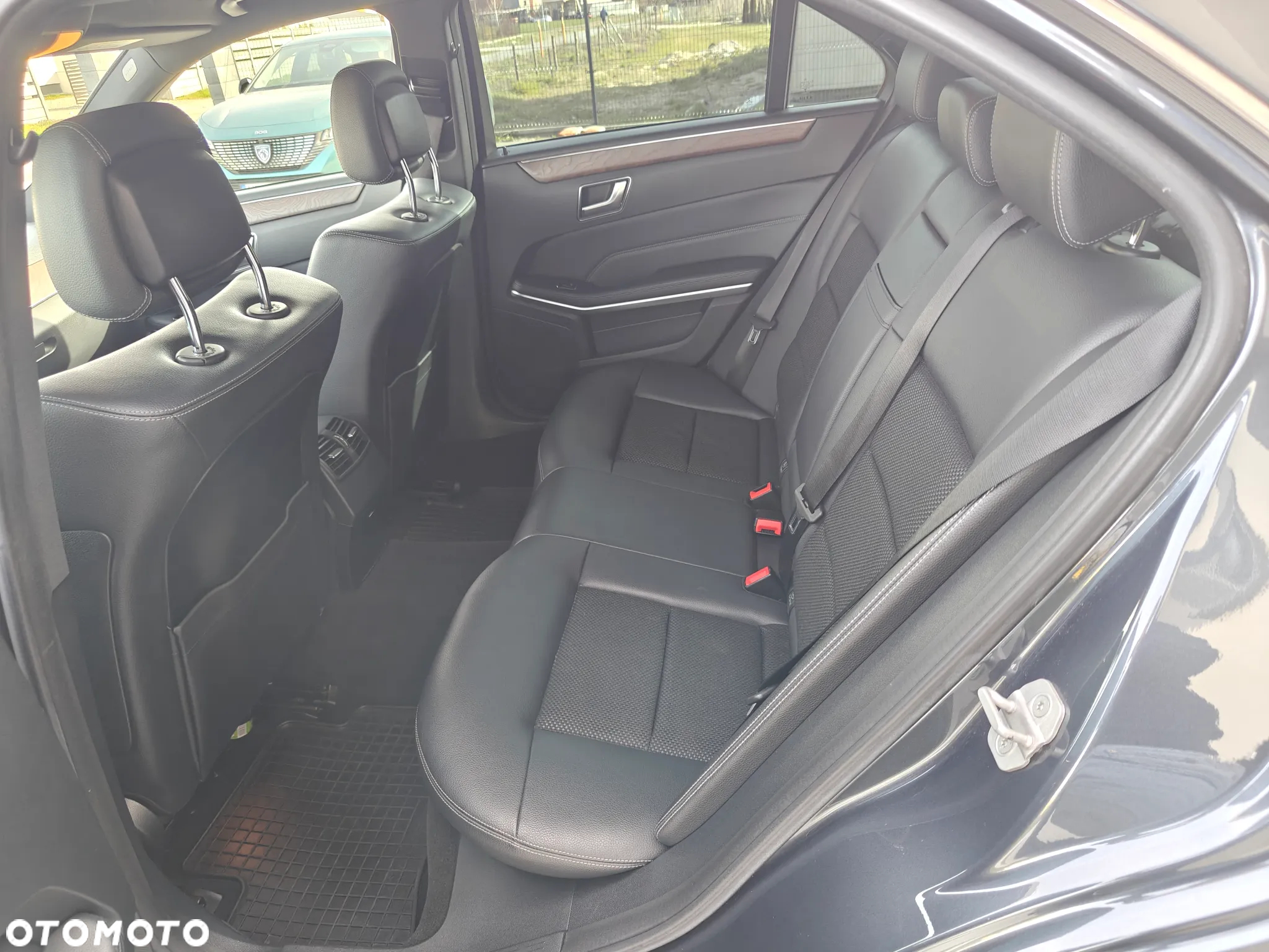 Mercedes-Benz Klasa E 250 Avantgarde - 17