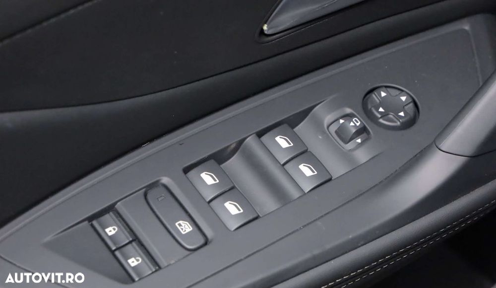 Peugeot 408 1.6L 180 PHEV Allure - 23