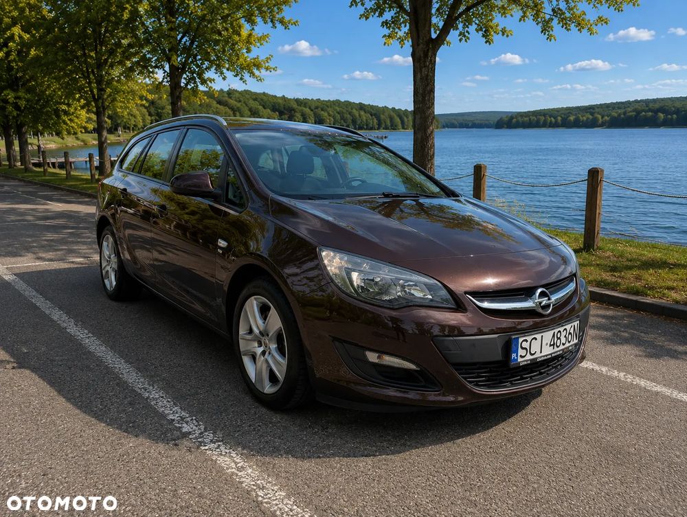 Opel Astra 1.4 Turbo Exklusiv - 2