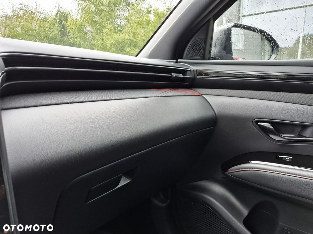 Hyundai Tucson 1.6 T-GDi HEV Modern 2WD - 39