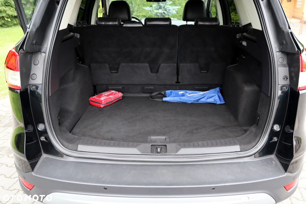 Ford Kuga 2.0 TDCi 4x4 Titanium - 36