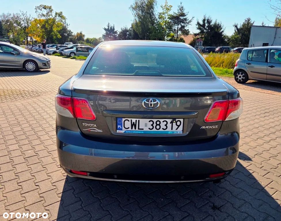 Toyota Avensis 2.2 D-4D Prestige NAVI - 12