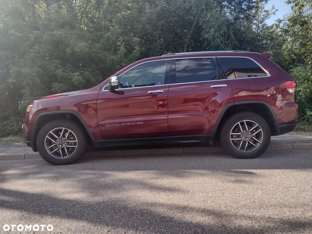 Jeep Grand Cherokee - 12