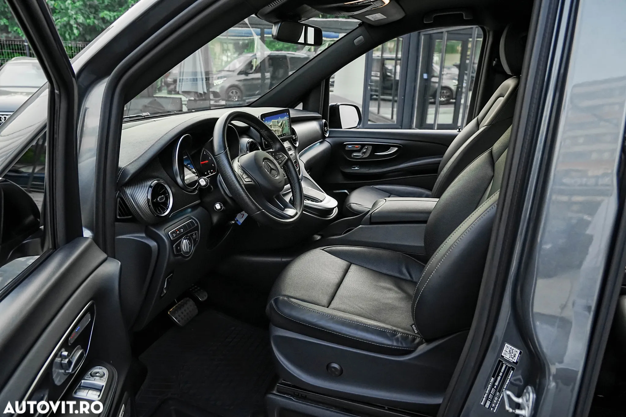 Mercedes-Benz V 300 d lang 4Matic 9G-TRONIC Avantgarde Edition 2023 - 9