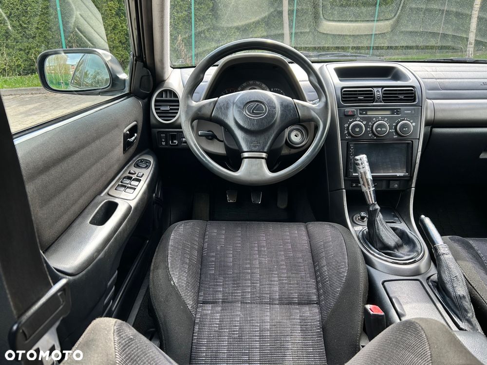 Lexus IS 200 Classic - 5