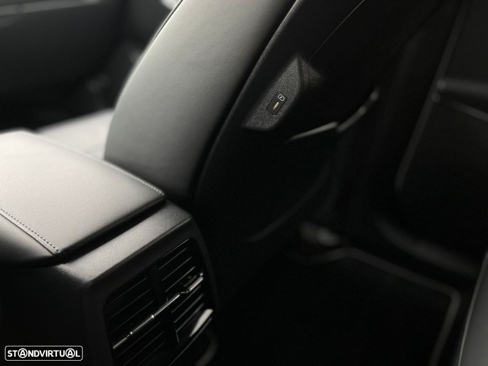 Kia Niro EV 64kWh Drive - 59