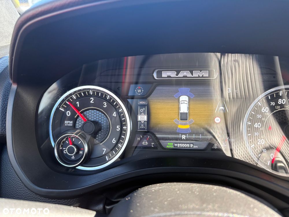Dodge RAM 5.7 4x4 - 37